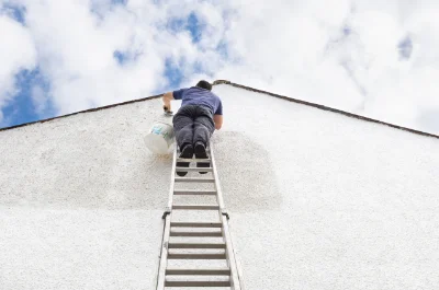 Peinture extérieure à Lombrès — façades et ravalement